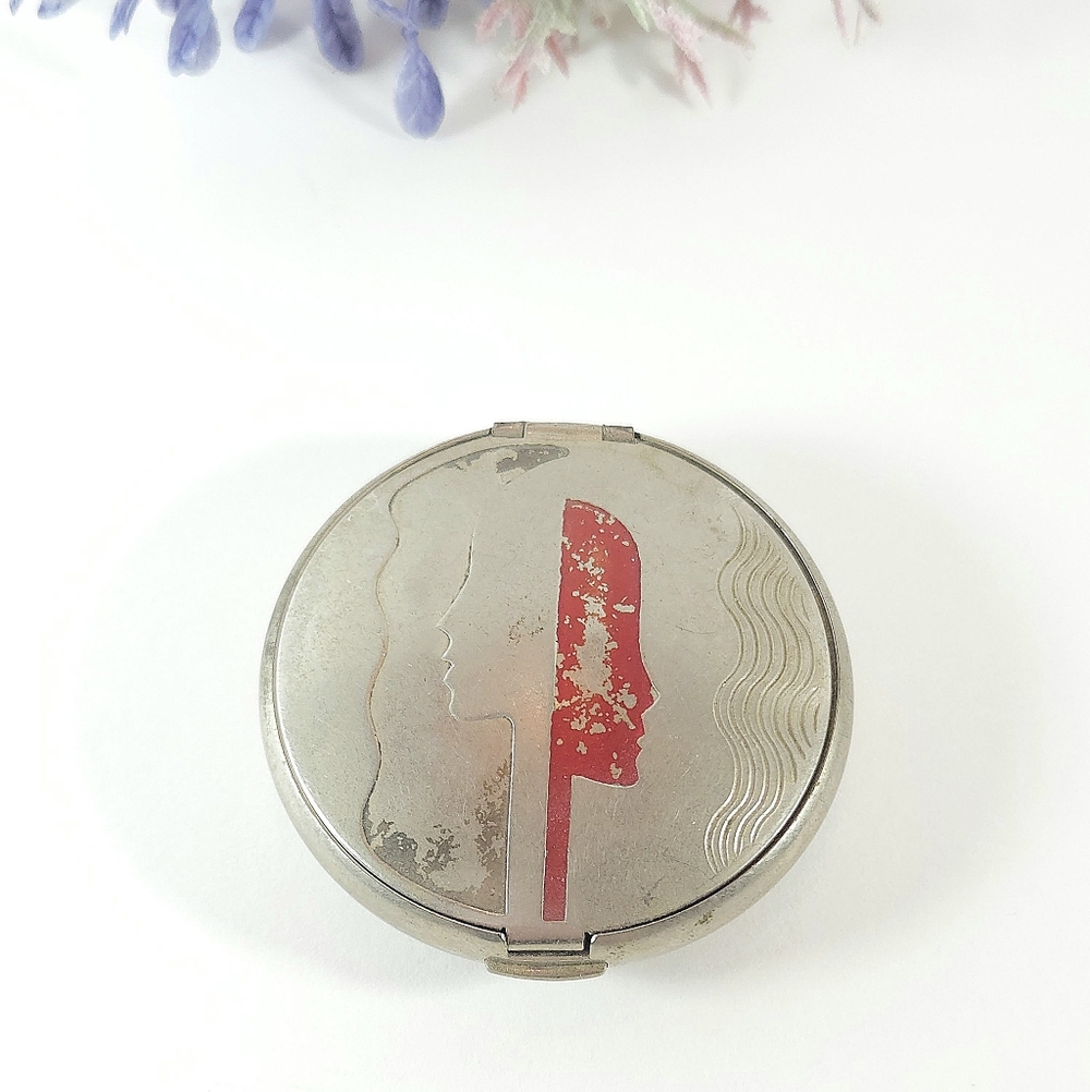 Vintage Silver & Red Lady Shilouette Deauville Richard Hudnut Blush Compact